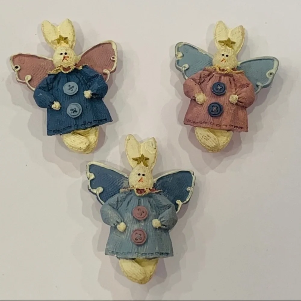 💐5/25 button covers Angel bunnies Christmas 1980s